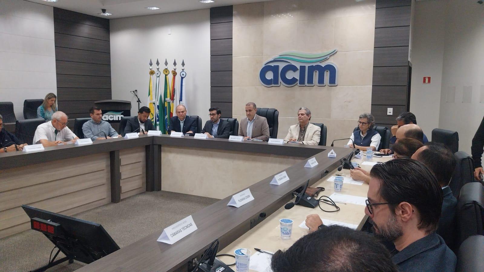 Ministério da Saúde e laboratório formalizam parceria para produção de vacinas em Maringá