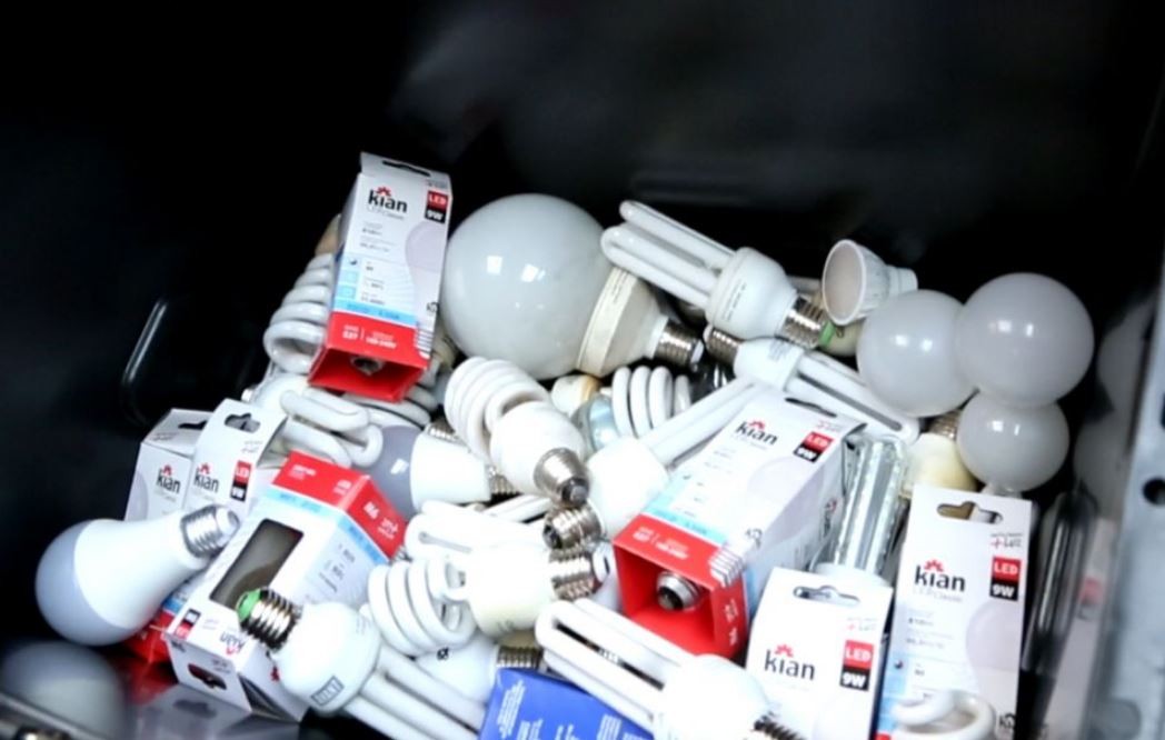 Quer descartar lâmpadas fluorescentes? Maringá tem 22 pontos de coleta
