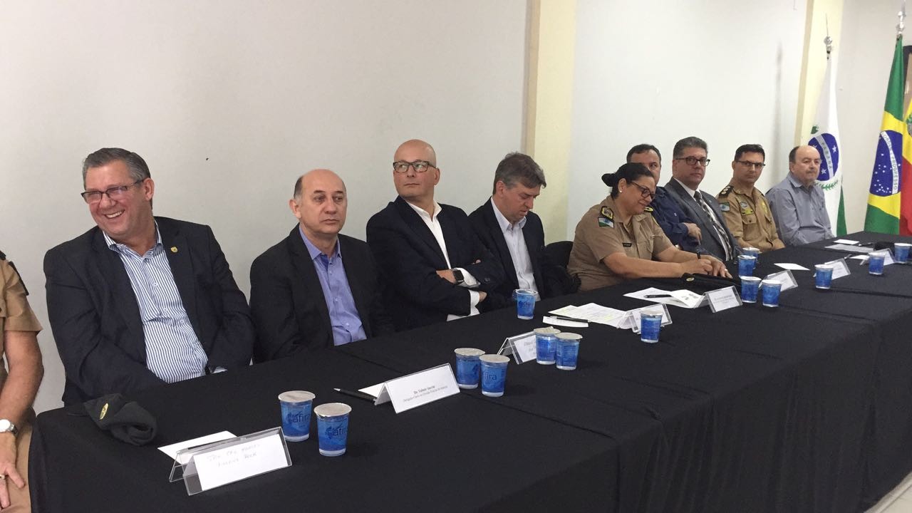 Decreto poderá liberar policiais civis da custódia de presos