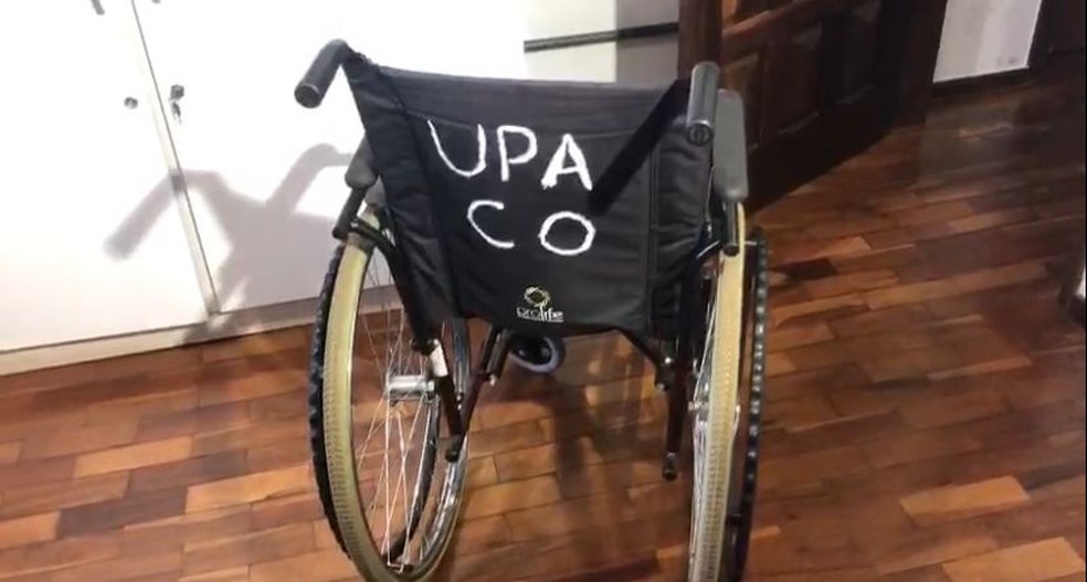 Casal vai responder criminalmente após roubar cadeira de rodas de UPA