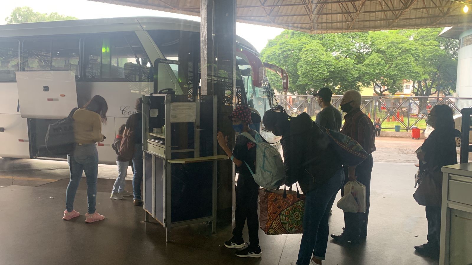 Fluxo de passageiros na rodoviária já supera abril de 2021