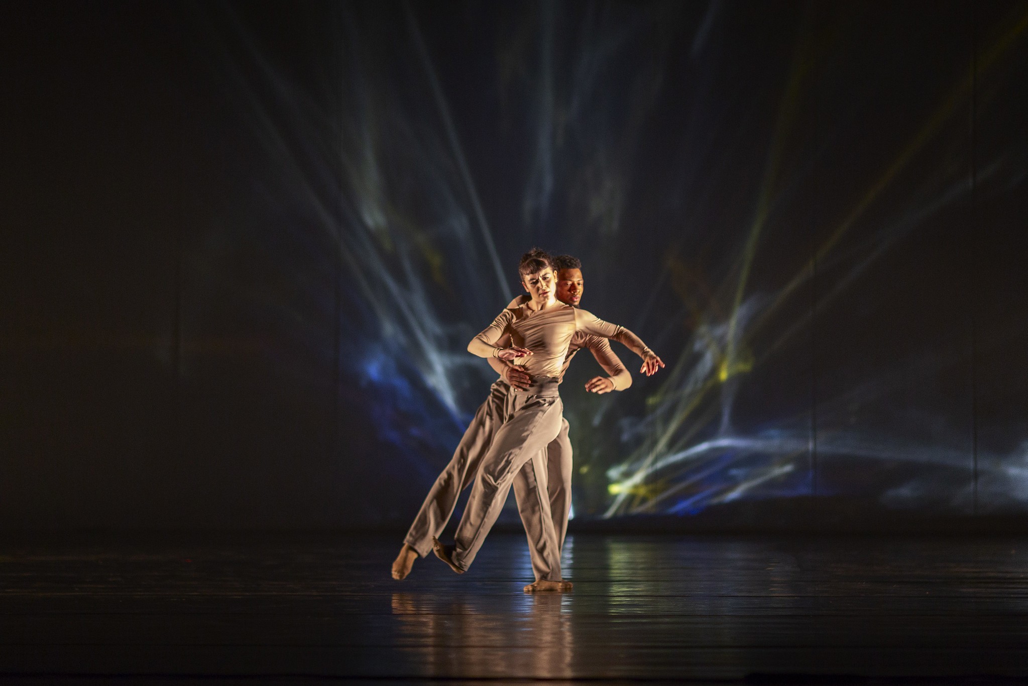 Balé Teatro Guaíra se apresenta nesta sexta-feira (26) em Apucarana