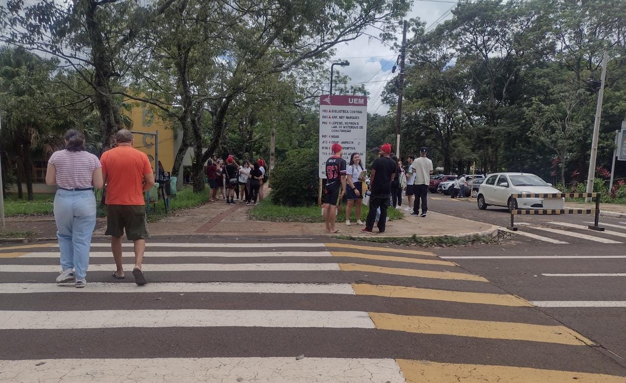 Domingo de vestibular na UEM