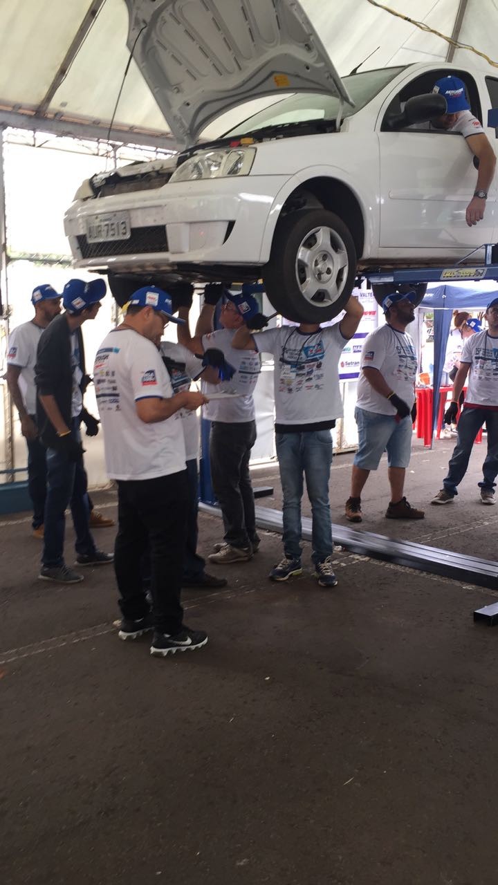 Inspeção veicular é realizada em Maringá