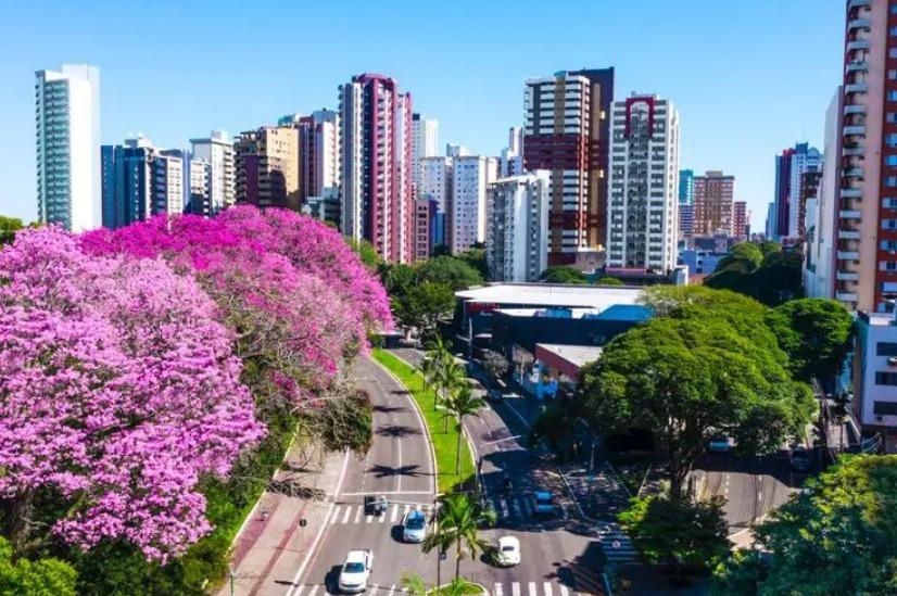 Domingo (28) com previsão de chuva para Maringá
