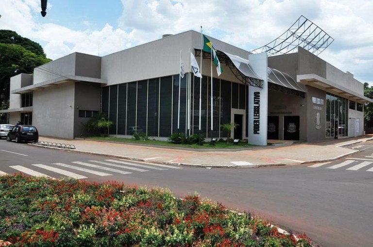 Vereador propõe que celulares apreendidos em cadeia pública sejam doados para alunos carentes