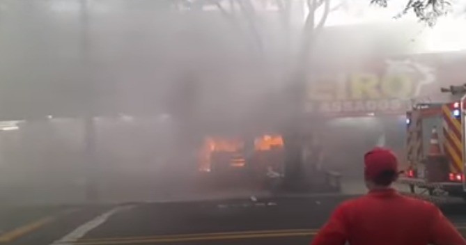 Incêndio em açougue mobiliza Corpo de Bombeiros