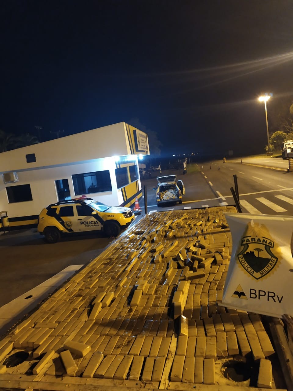 702 kg de maconha são apreendidos na PR-182 e PR-317