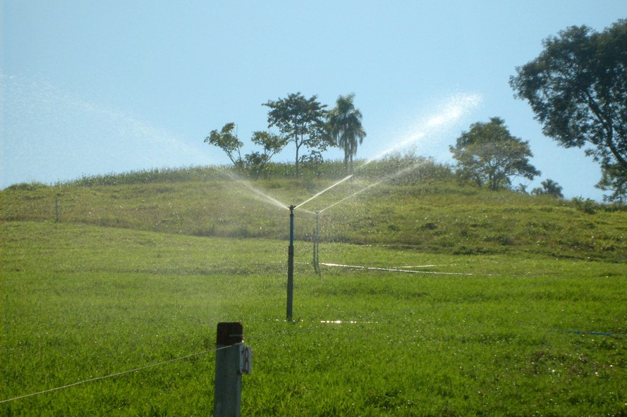 Governo do Paraná simplifica condições de uso da água na irrigação rural