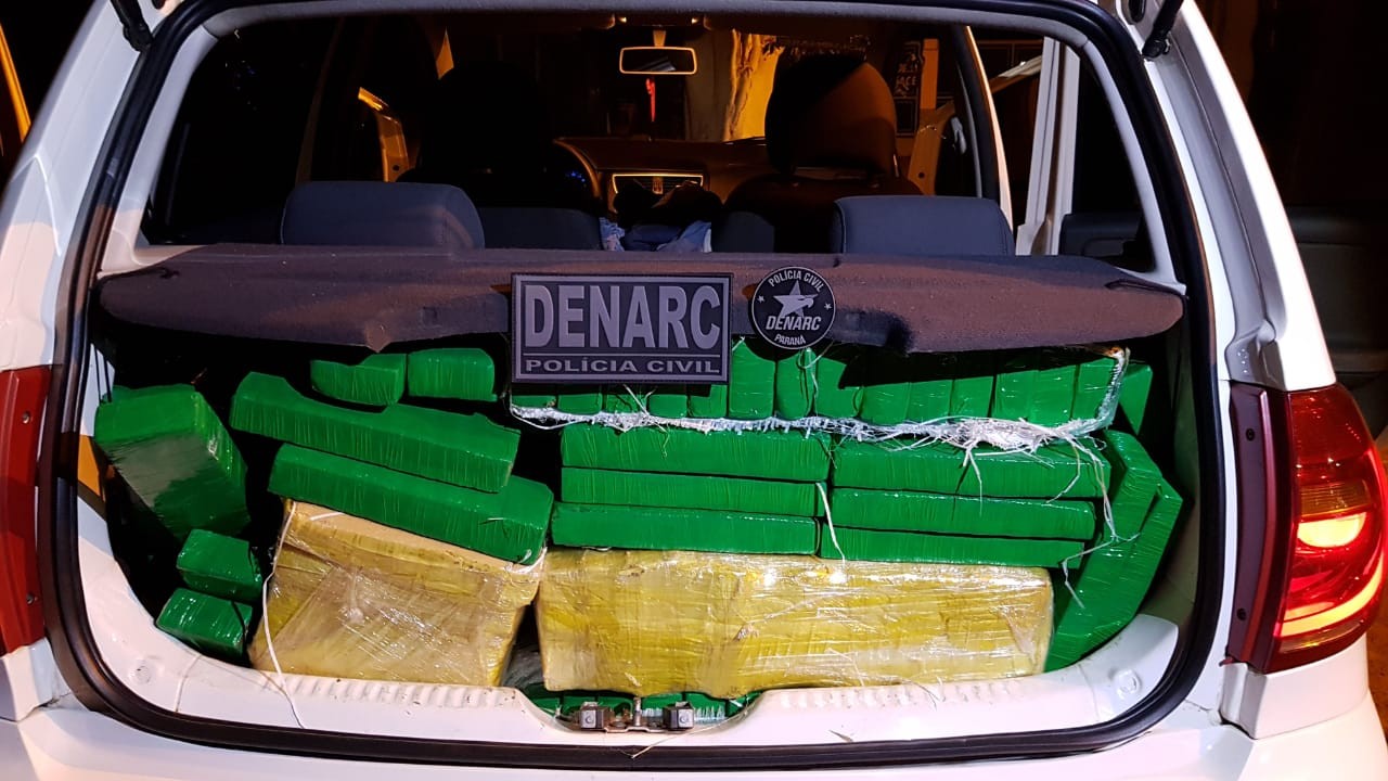 Três suspeitos de tráfico de drogas são presos pela Denarc em Maringá