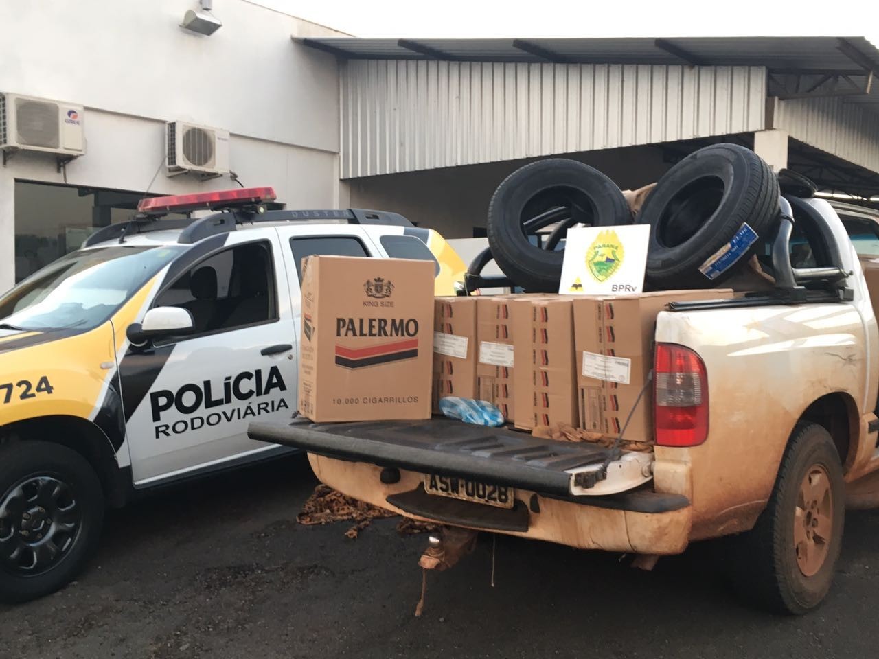 Após perseguição, PRE apreende quase oito mil maços de cigarro