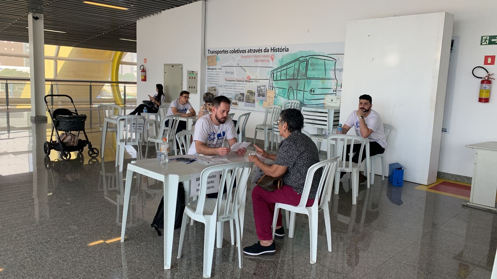 População tem orientação jurídica gratuita no Terminal Urbano de Maringá