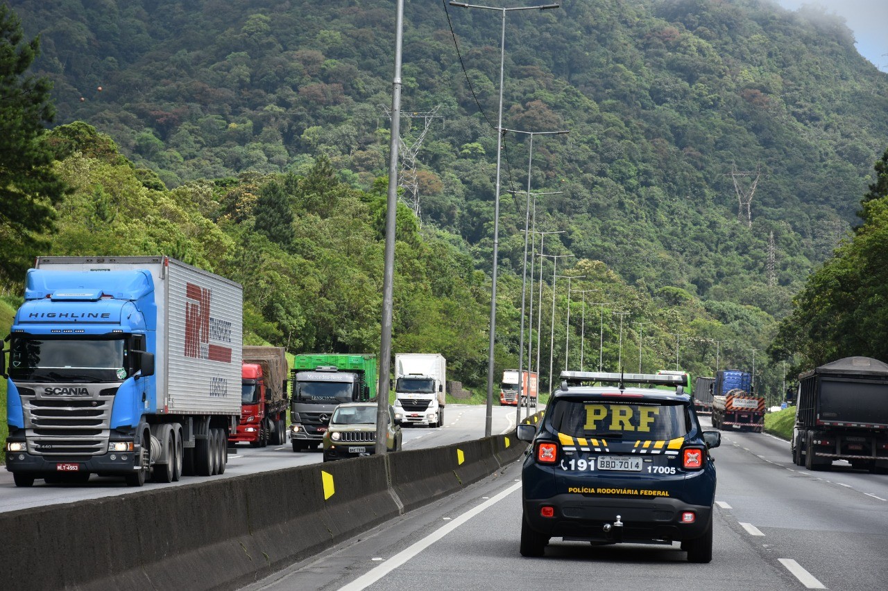 Nas estradas federais da região de Maringá foram cinco acidentes
