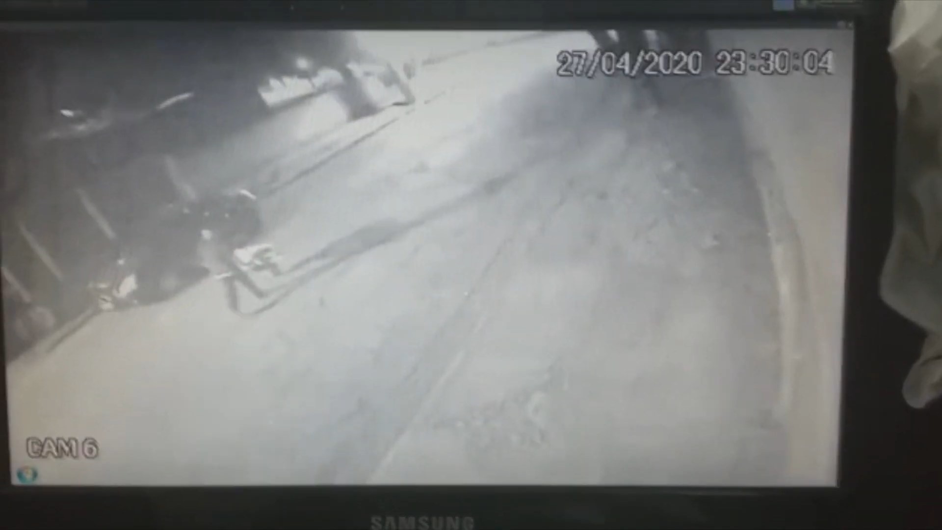 Ladrão usa carriola para furtar chopp de bar em Maringá