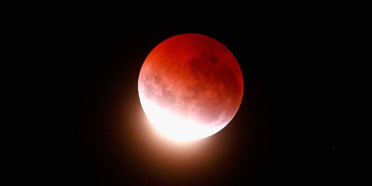 Entusiastas se preparam para ver eclipse em Maringá e região