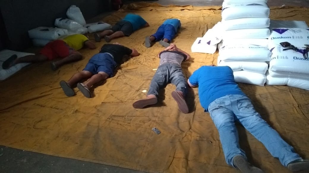 Seis suspeitos são presos em Maringá com carga roubada no RS