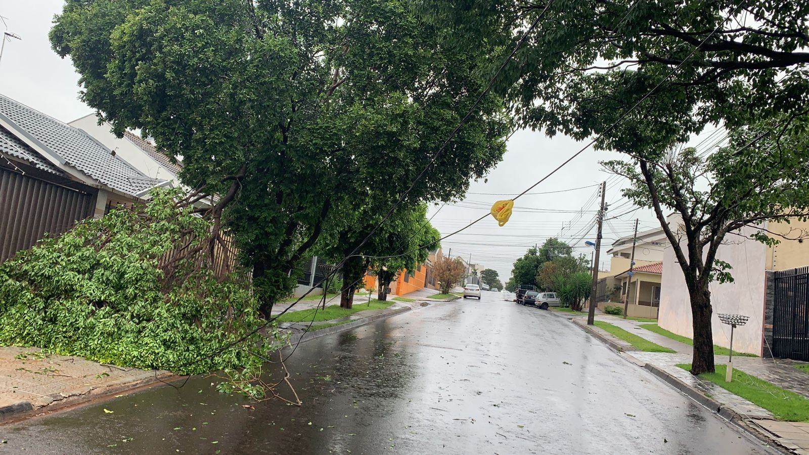 Jardim Paris foi uma das regiões mais afetadas por temporal