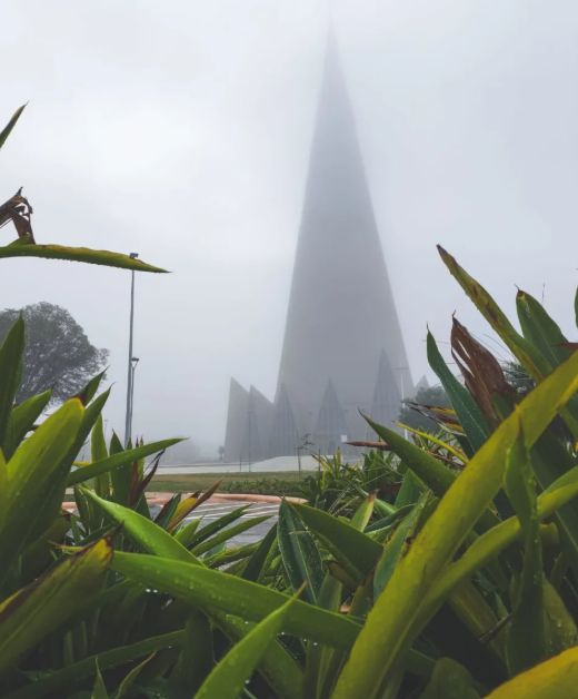 Frente fria avança pelo Paraná e provoca instabilidade neste domingo