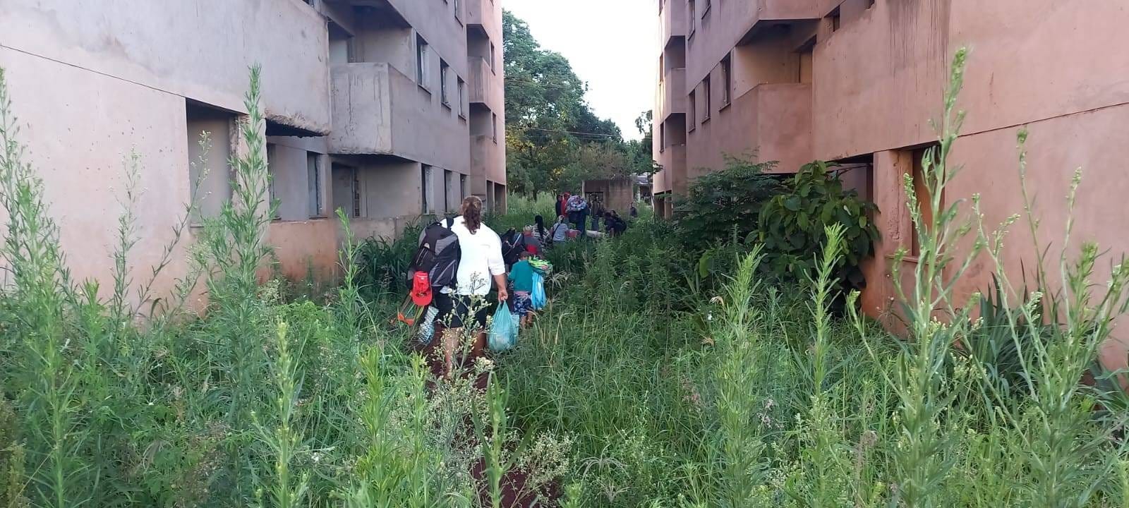 FNL ocupa prédios abandonados em Paiçandu