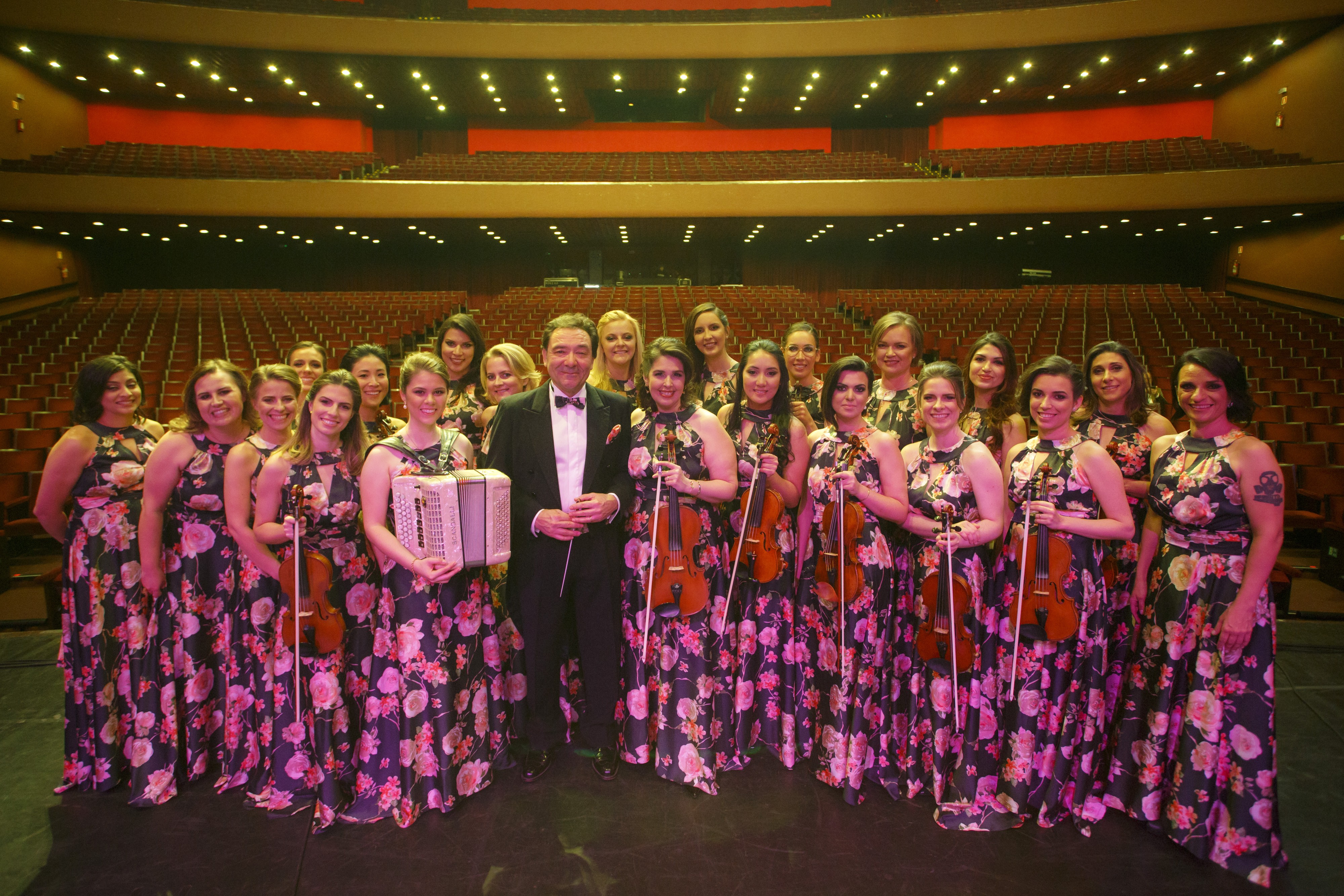 Orquestra feminina se apresenta em Maringá em apoio às pacientes do HC