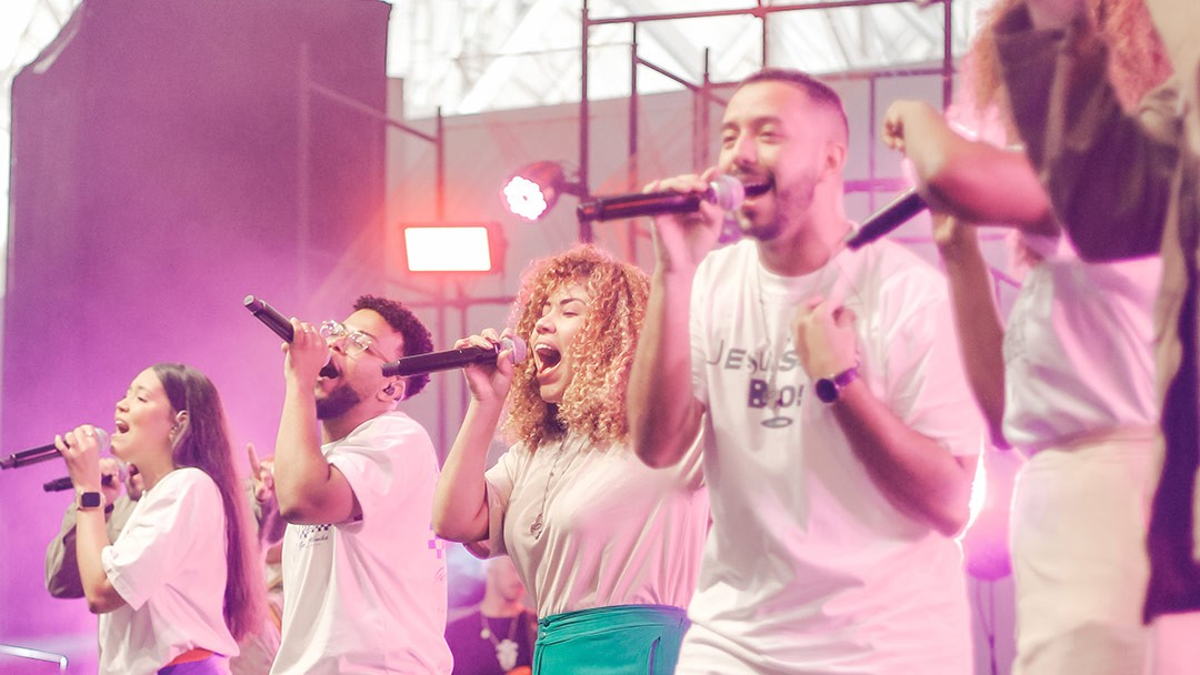 Expoingá terá apresentação gratuita de Padre Mario Sartori e Colo de Deus