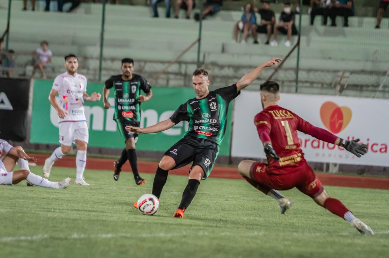 Maringá FC enfrenta o Azuriz pela quarta rodada do Paranaense