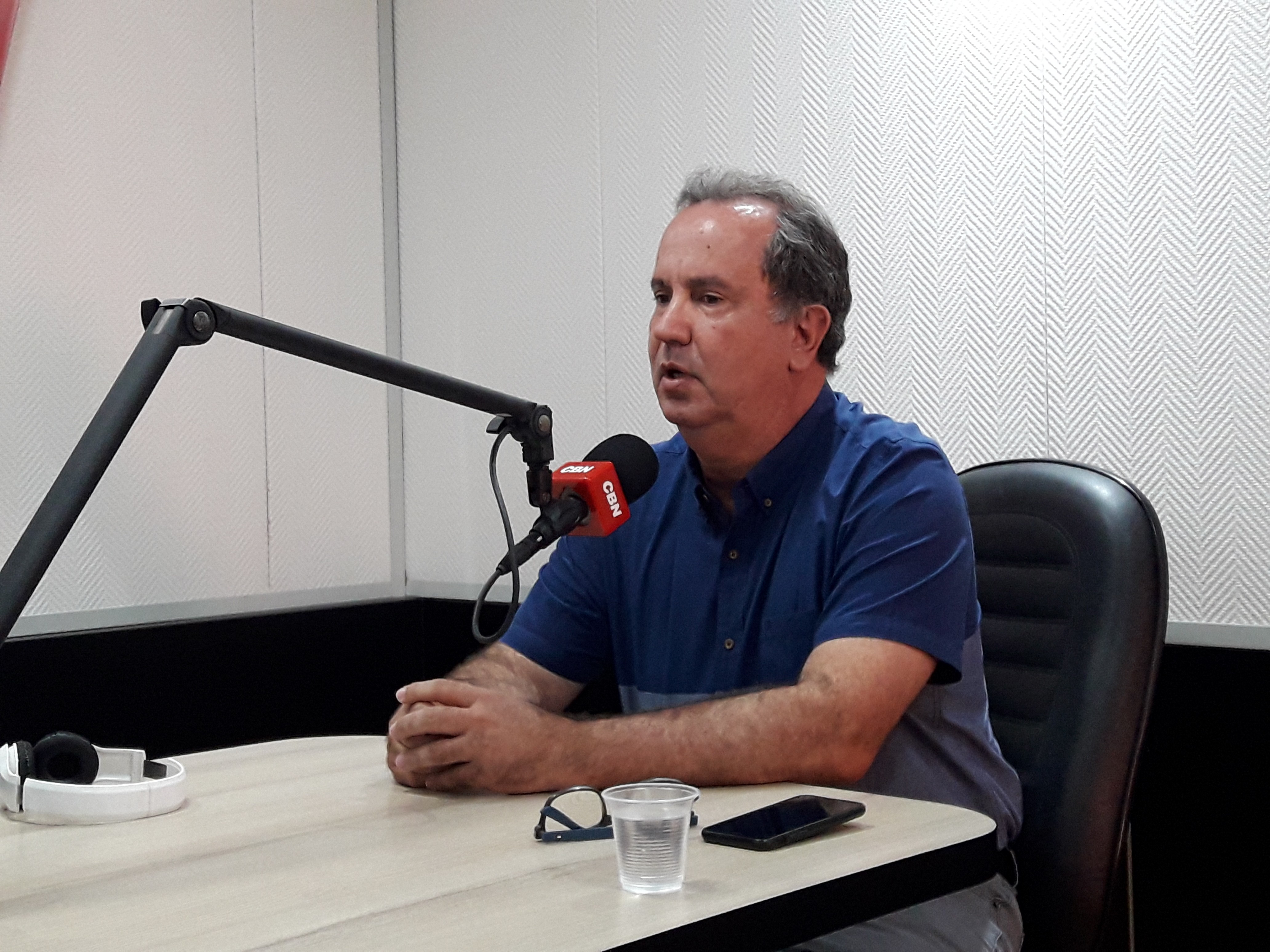 “Todos nós temos um pouquinho de perda auditiva conforme a idade’, diz otorrinolaringologista