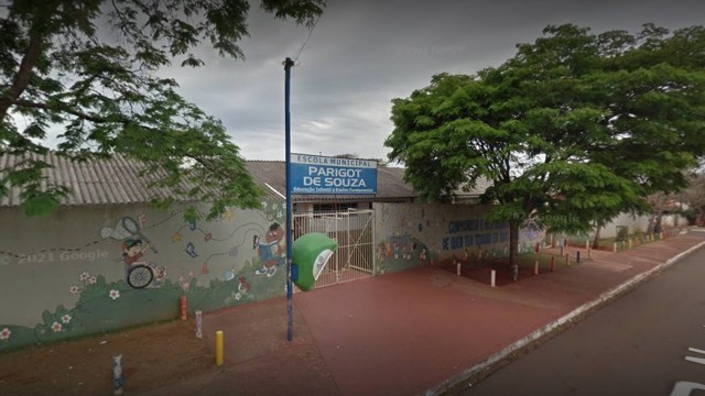 Diretora de escola municipal é afastada após uma apresentação com músicas de cunho sexual, em Rolândia
