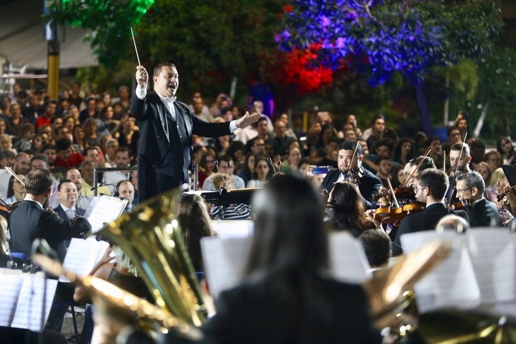 Orquestra vai percorrer ruas de Maringá apresentando canções natalinas