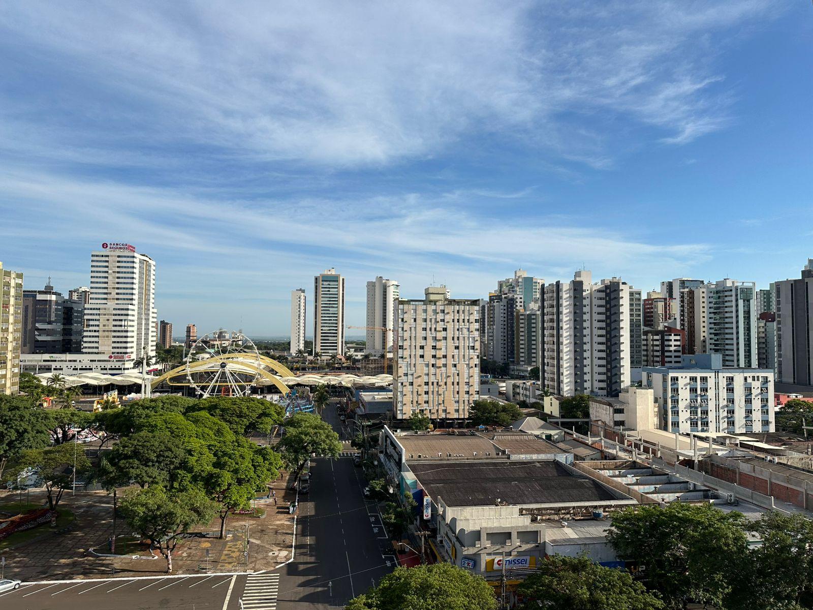 Tempo segue quente em Maringá nesta sexta-feira (28); previsão indica até 39º C no fim de semana