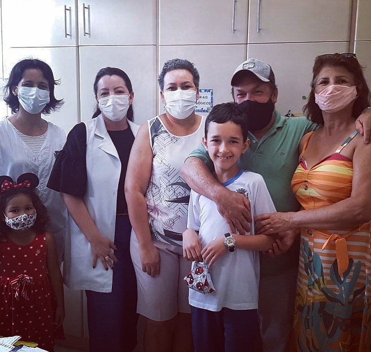 Após apelo de estudante autista, escola suspende sinal sonoro