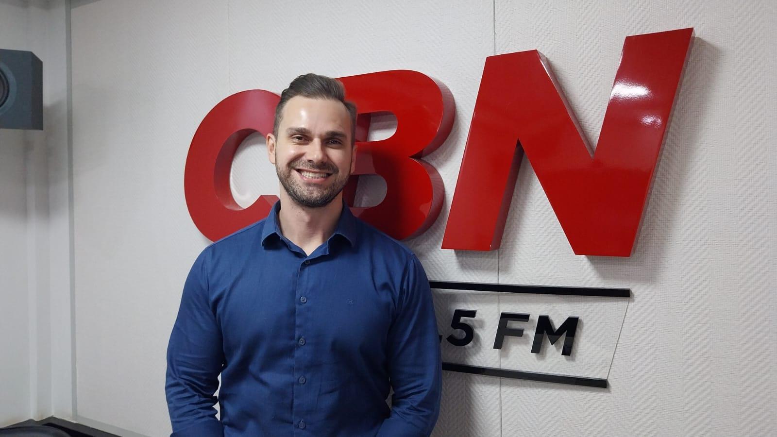 Rafael Roza (Novo) destaca projeto que aumenta transparência em obras públicas