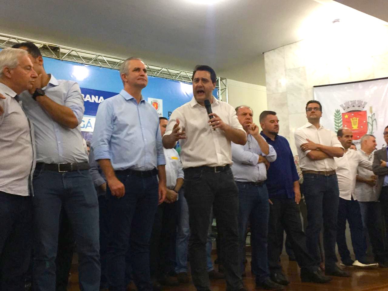 “Sou cabo eleitoral dele”, diz Ratinho Júnior sobre reeleição de Ulisses Maia