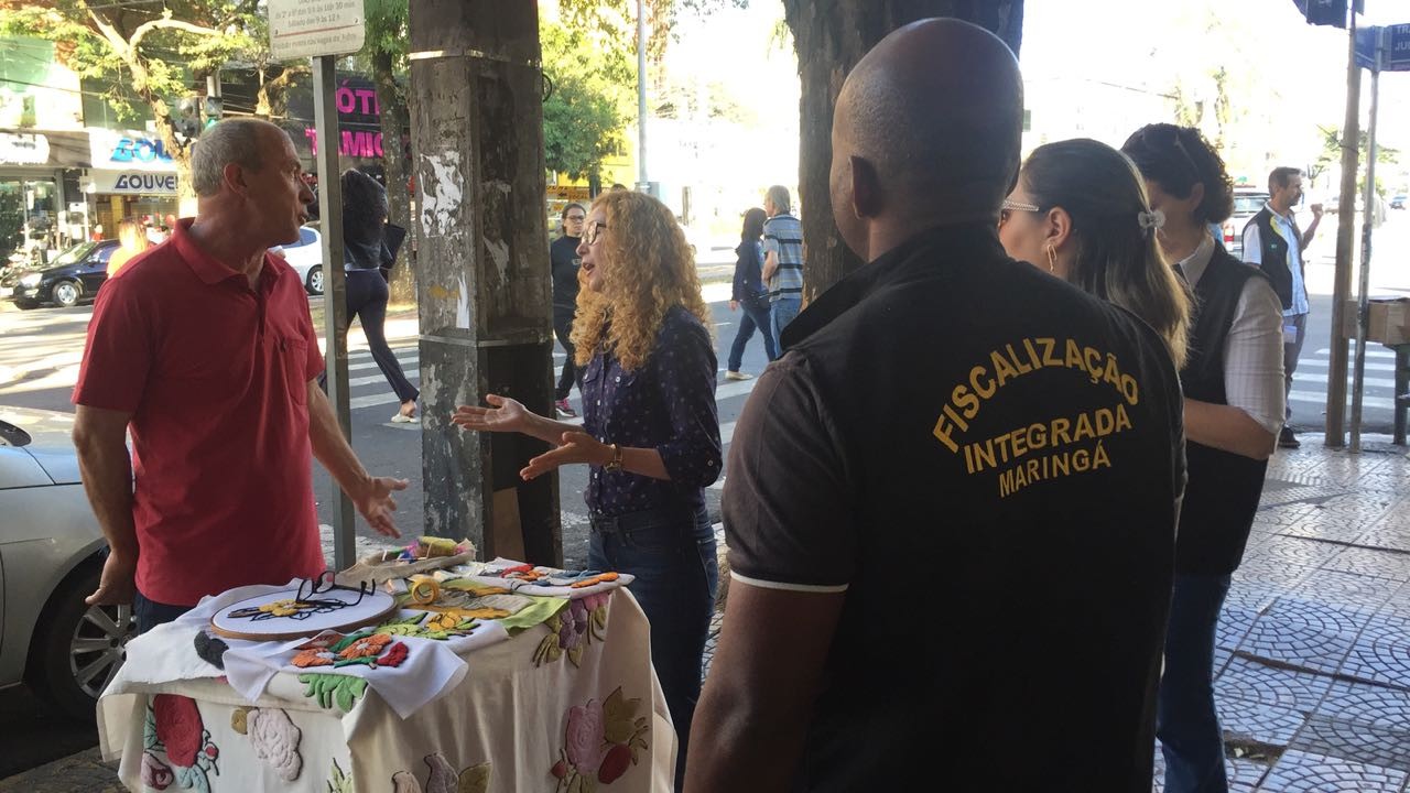 Força tarefa começa a orientar comércio ambulante em Maringá