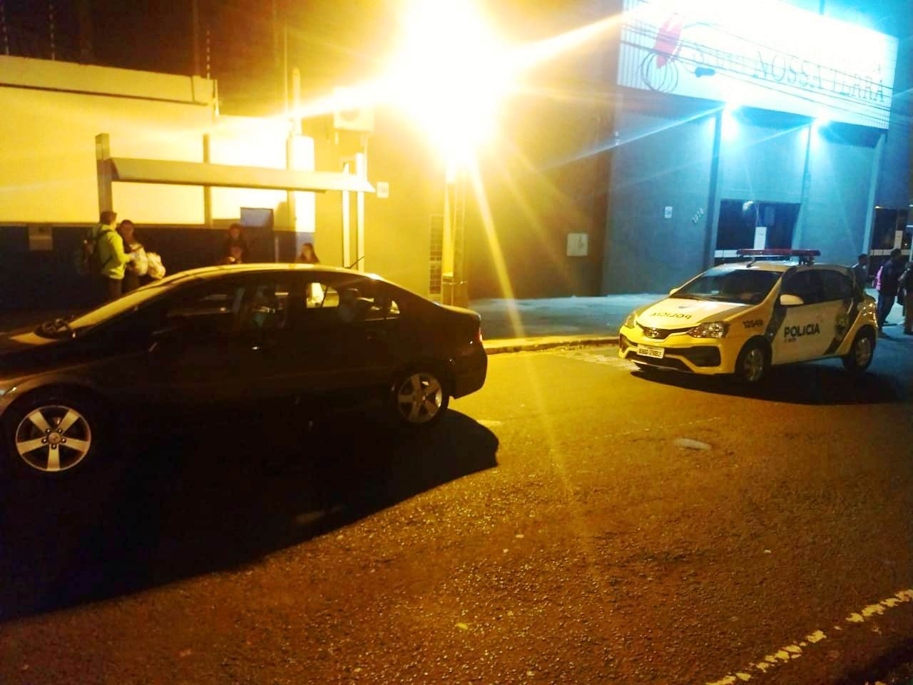 Motorista de ônibus esfaqueia condutor de carro em Maringá