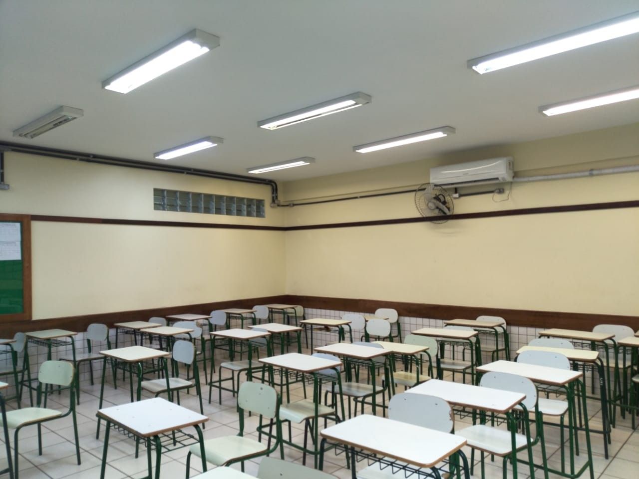 Após sete anos, aparelhos de ar-condicionado são instalados no IEEM