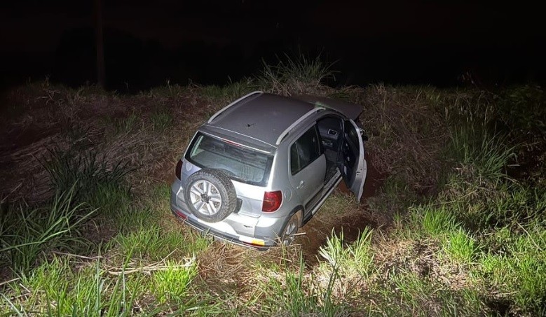 Família é mantida refém durante assalto em Maringá e bandidos levam armas