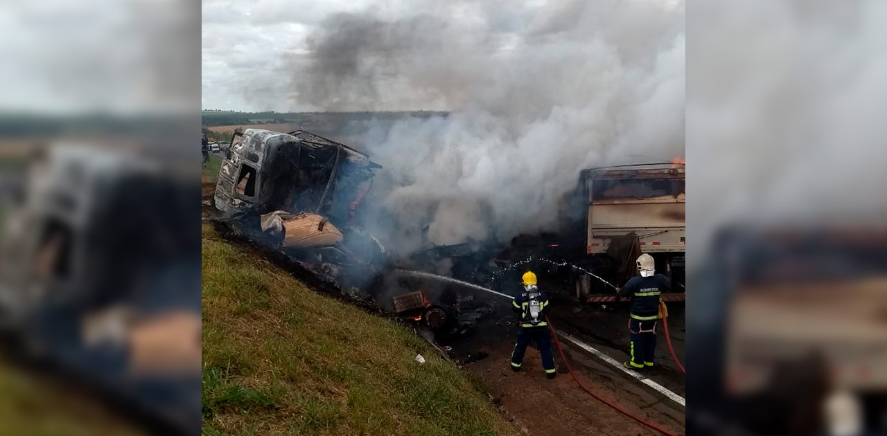 Perícia tenta identificar vítimas de acidente em Paranavaí