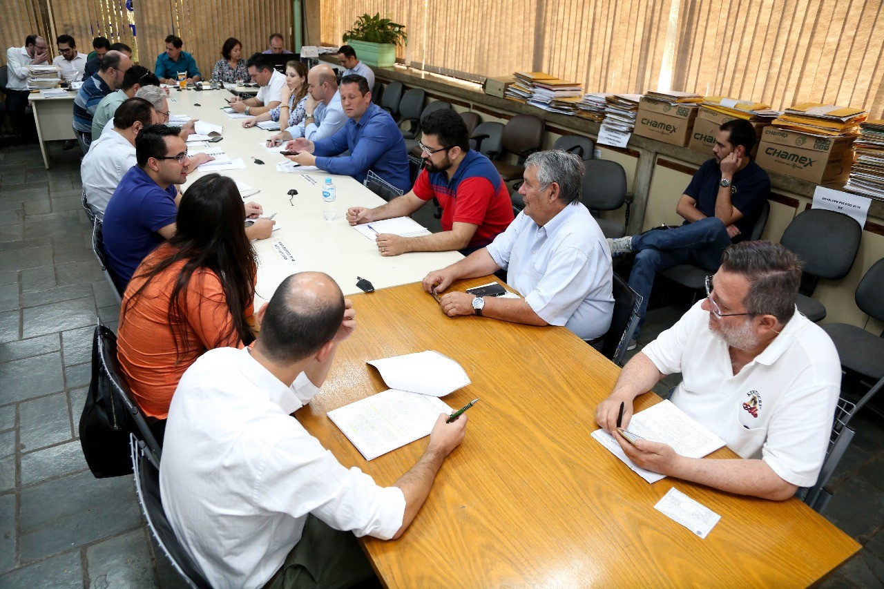 Com preço 60% menor, empresa de SP vence licitação dos radares