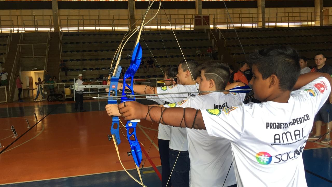 Maringá é sede de campeonato de tiro com arco