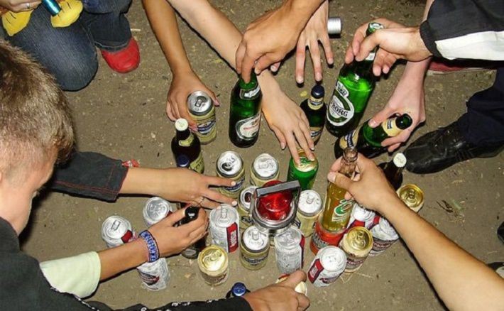 Pais denunciam festas onde menores consomem bebida alcoólica