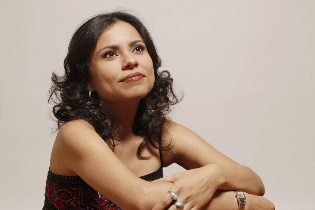 Carola Saavedra vem a Maringá