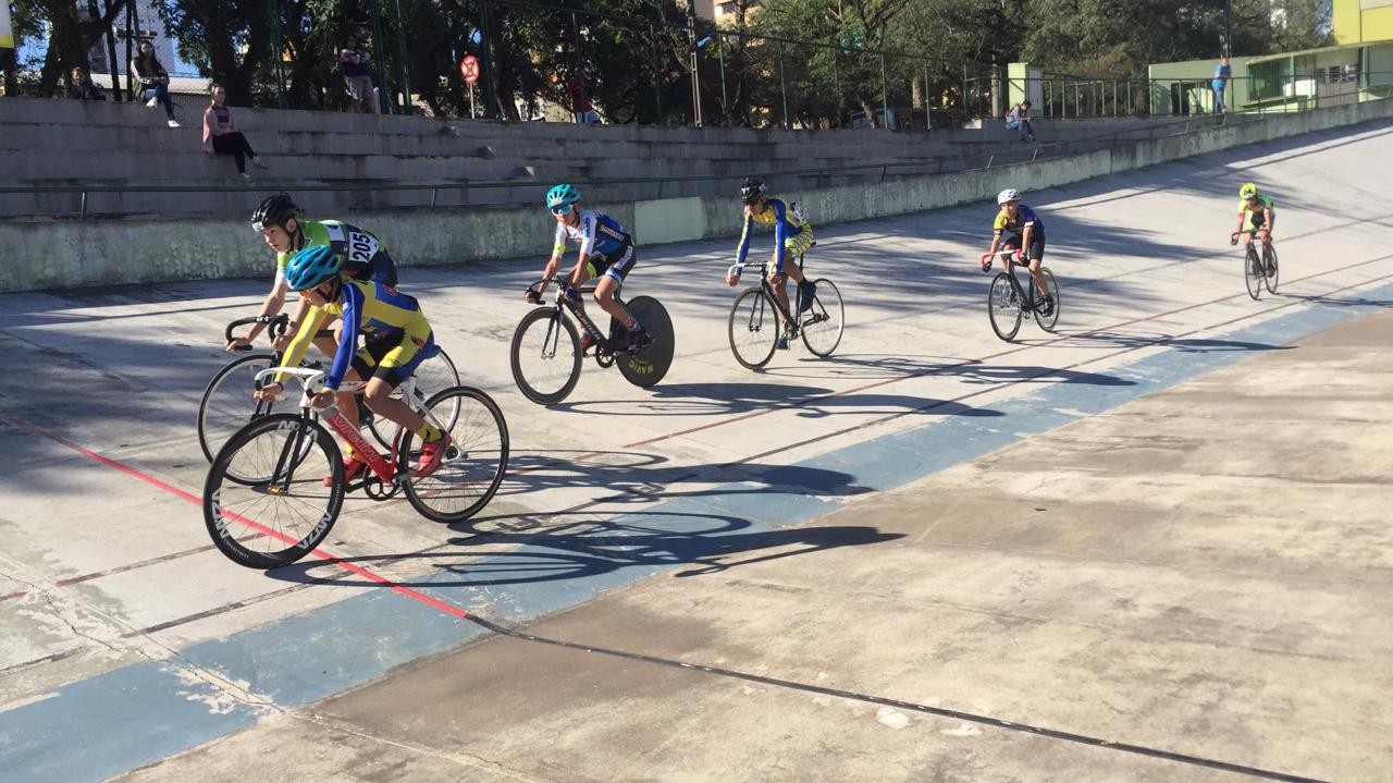 Competição em Maringá reúne atletas do Pan-Americano de Ciclismo
