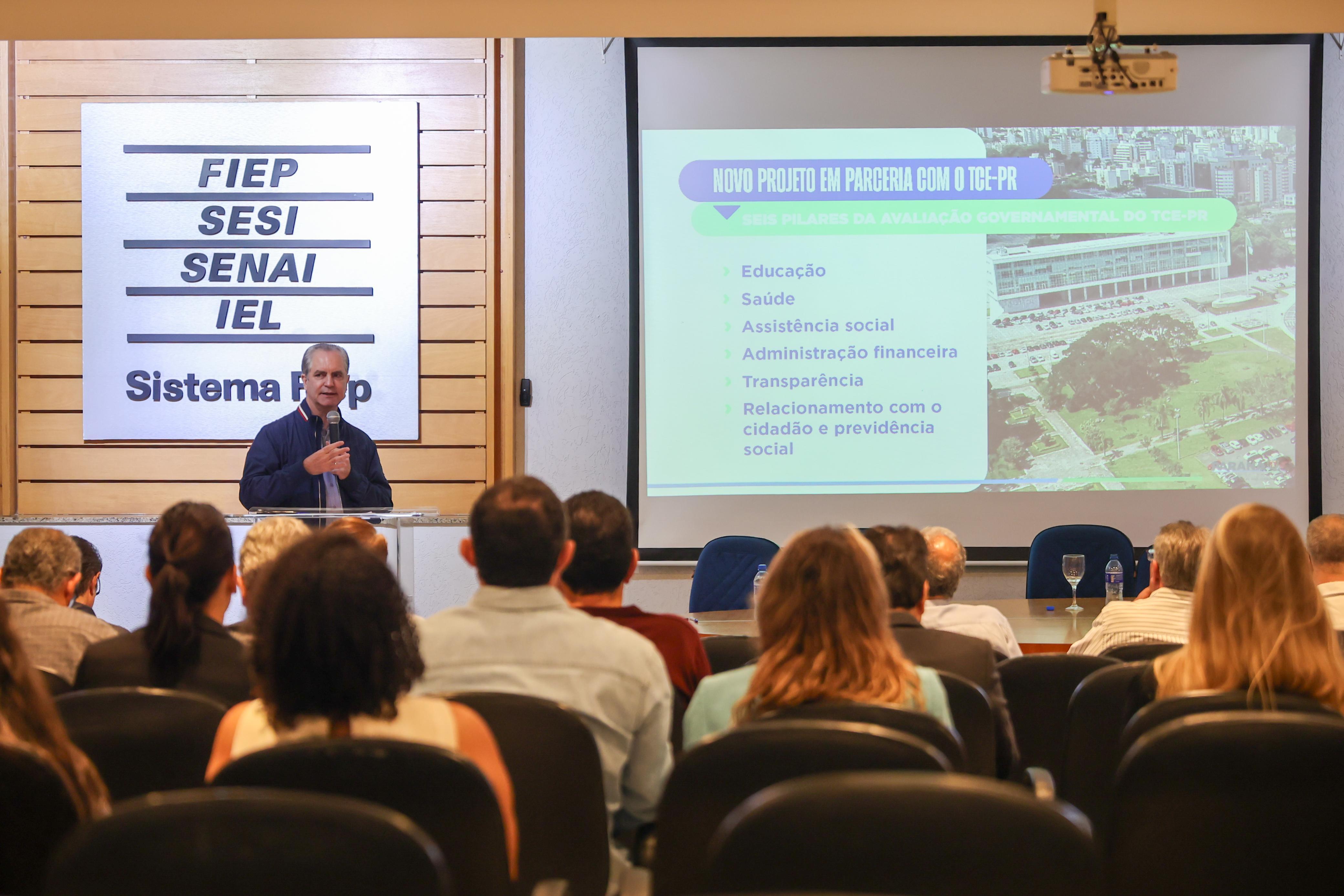 Secretário de Planejamento apresenta ProGOV a prefeitos da Amusep