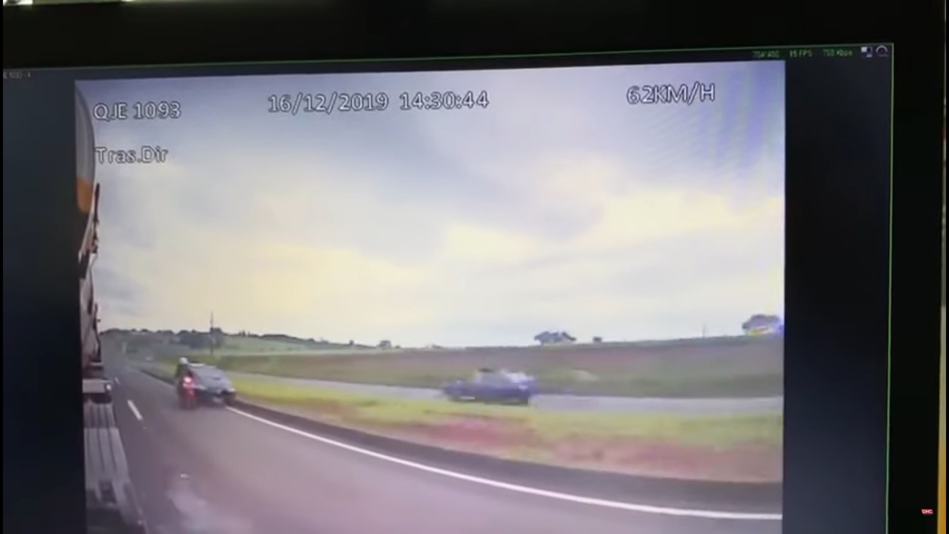 Motorista do carro que atingiu as vítimas do acidente na BR-376 se apresenta à polícia