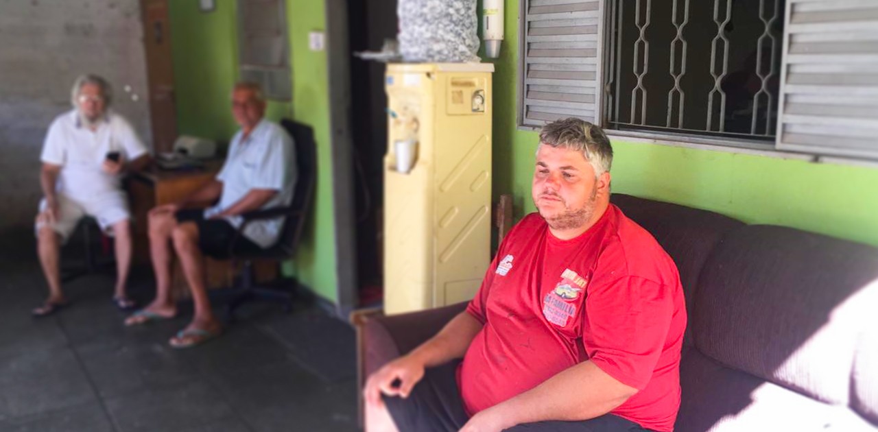 Comerciante que desmaiou ao ser rendido por guardas municipais diz que ação foi “covarde”