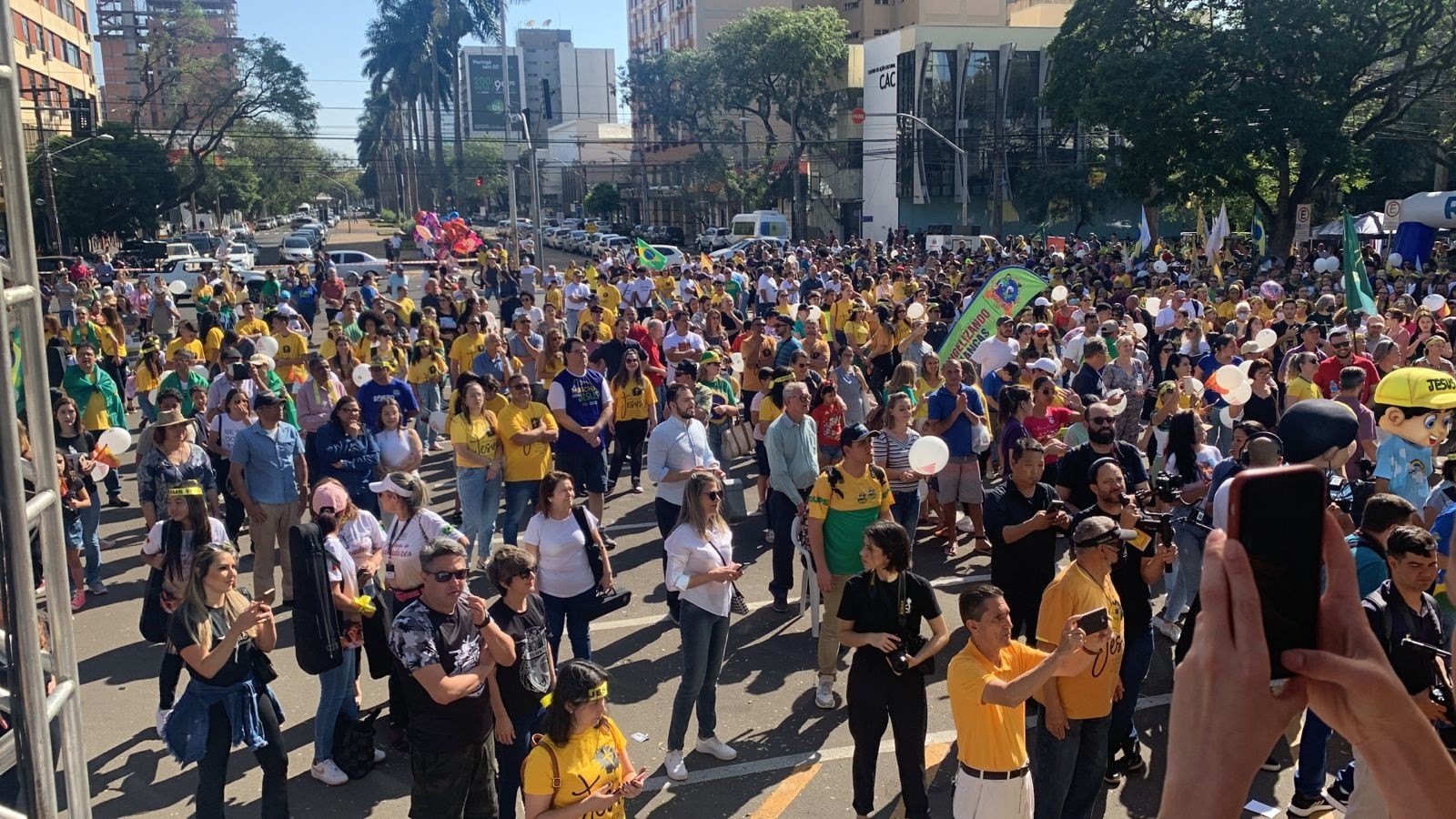 Marcha Para Jesus reúne cristãos em Maringá