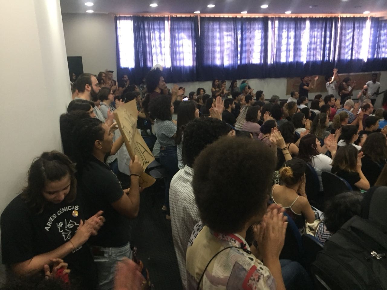 Movimento negro apresenta reivindicação de cota racial para UEM