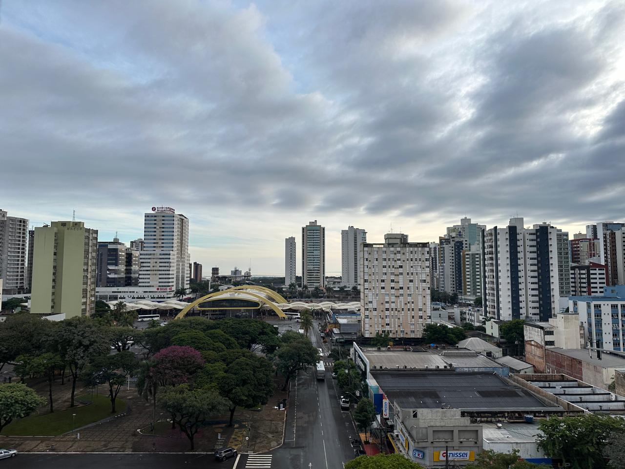 Instabilidade persiste em Maringá nesta sexta (6), mas com pouca chuva; veja os detalhes do fim de semana