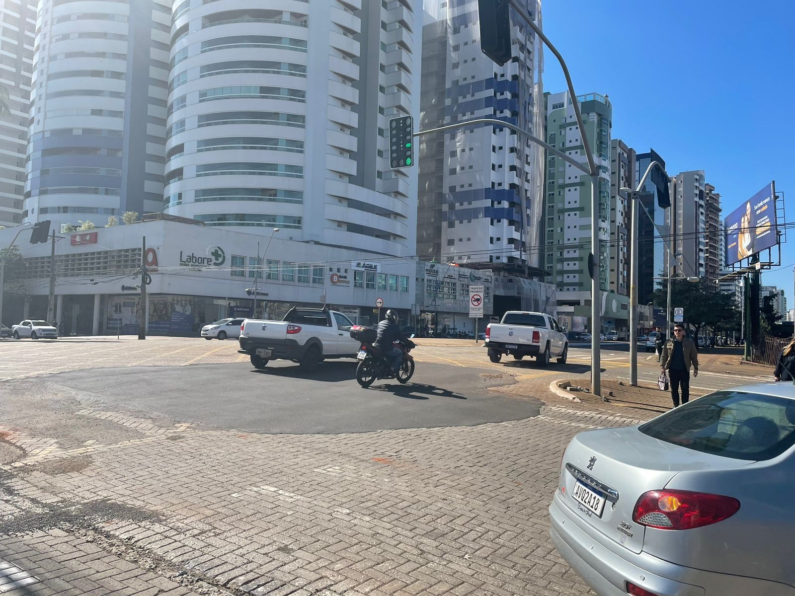 Trânsito onde se abriu a cratera é totalmente liberado em Maringá